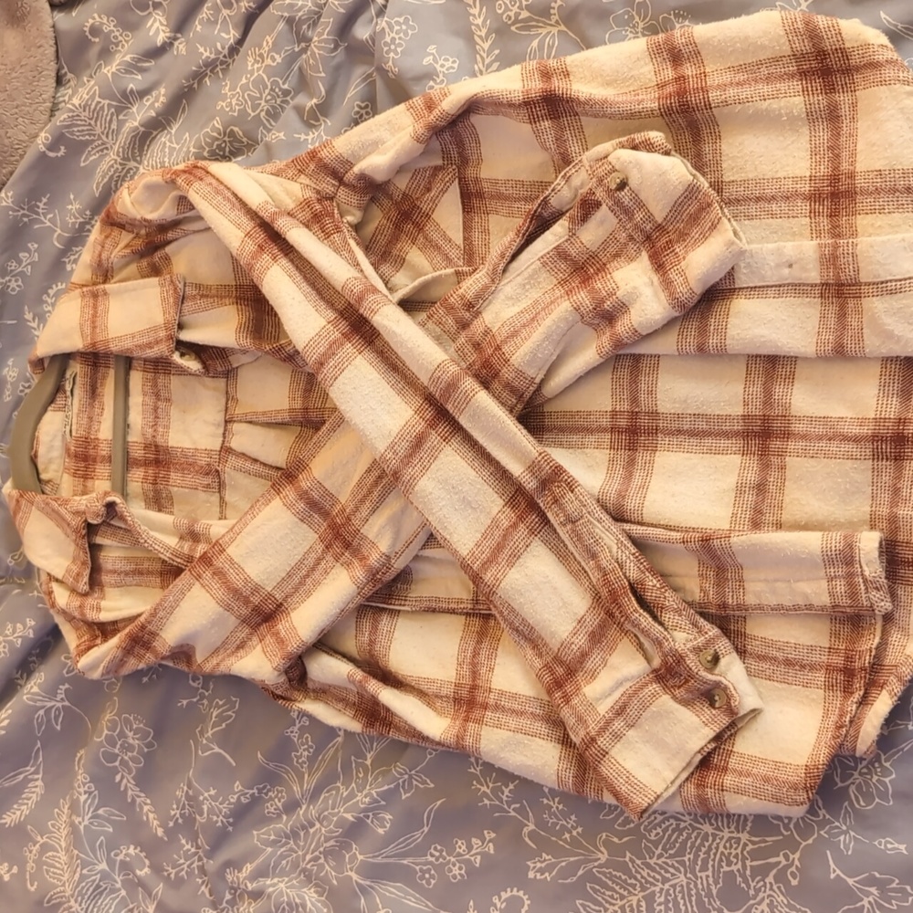 white, tan, Arizona Jean co. flannel, size S